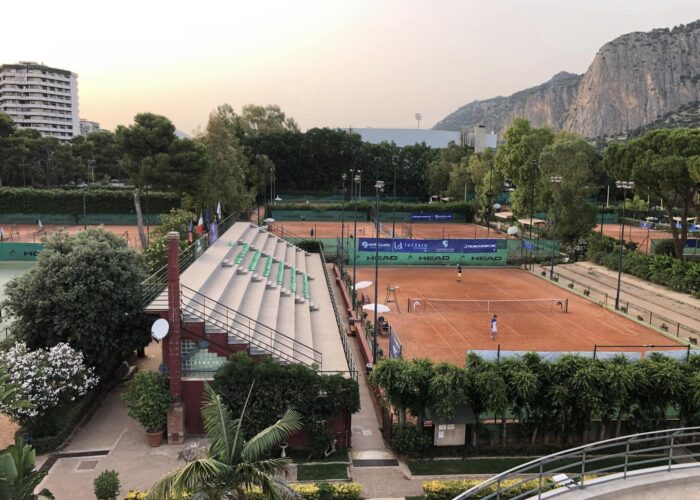 Lavori copertura campo n. 8