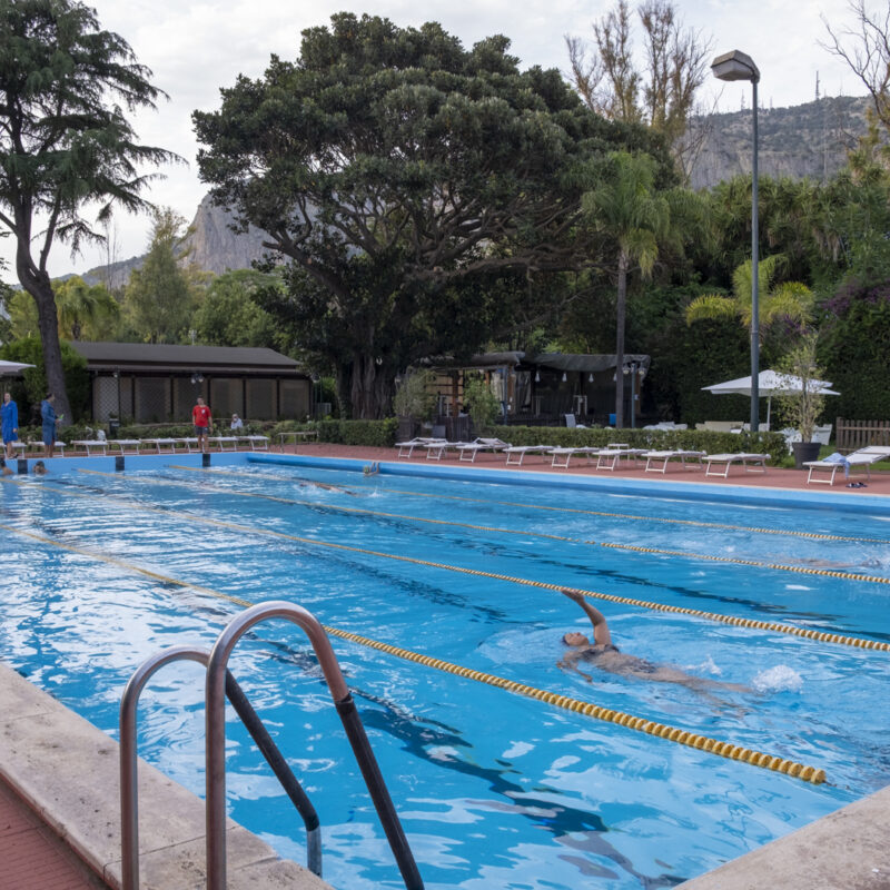 Orari servizio piscina durante le festività natalizie