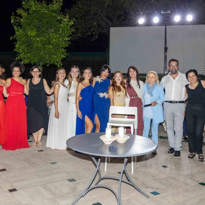 Successo e partecipazione per lo spettacolo teatrale Feminae e Viri Furentes
